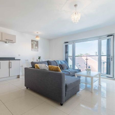 Appartamento The Penthouse @ Waterside Grange Slough Esterno foto